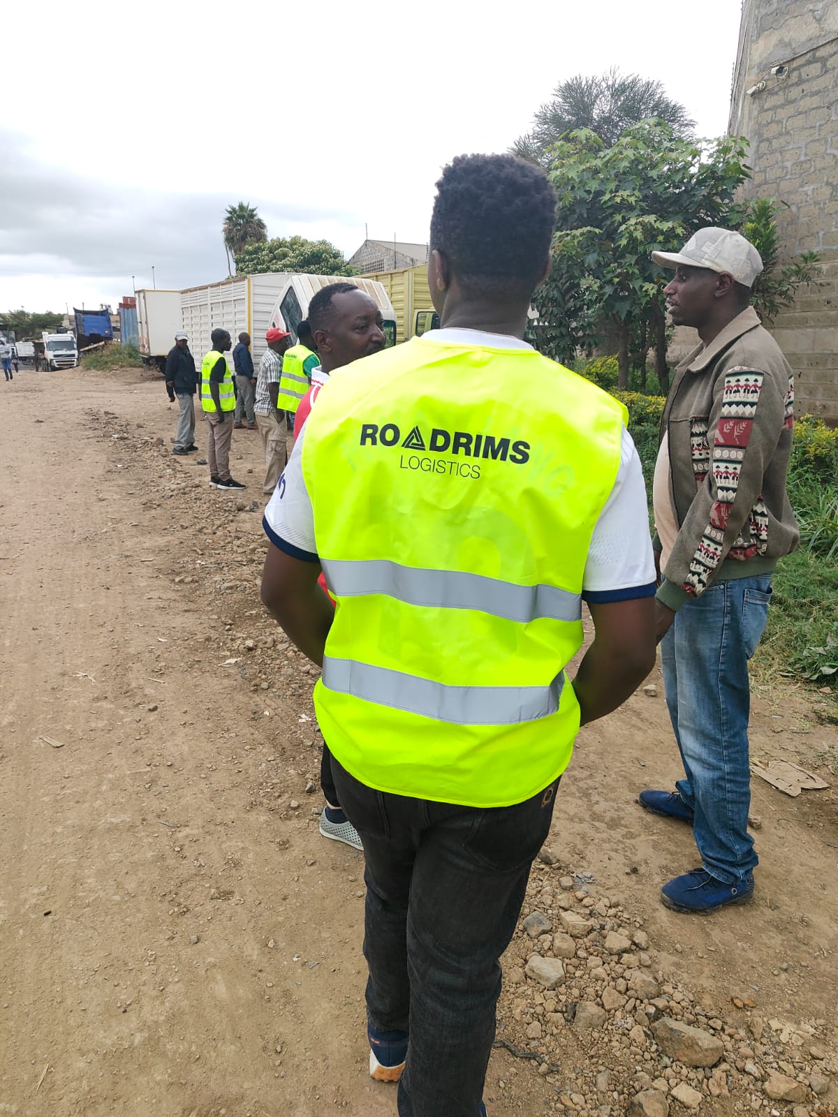 Roadrims Logistics team